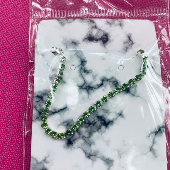 Different colored chokers - Picture 3 of 5